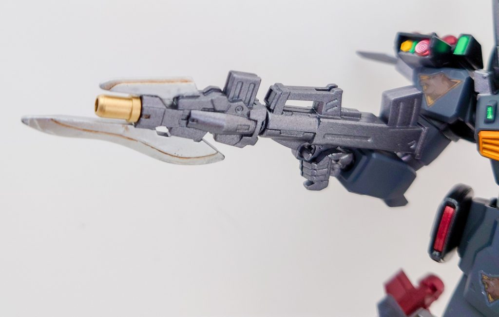 武器その１　銃剣ビームライフルに、実体剣のついた特殊銃を作成してみました。この機体の一番のお気に入り武器です。