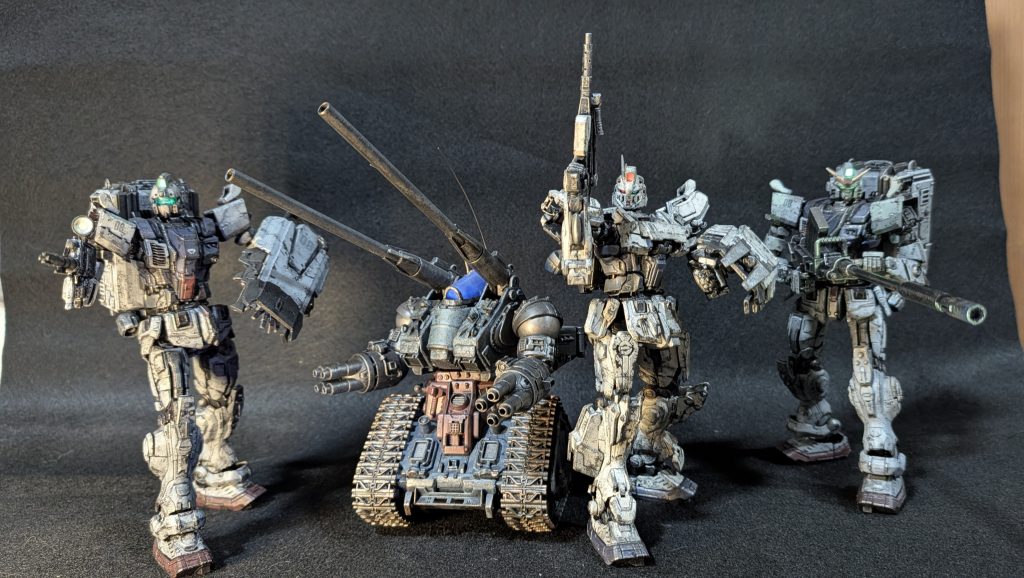 最後に。第08MS小隊:第9話『震える山(前編)』でガンタンク死守の任務につく08小隊。&nbsp;ここまで閲覧頂いたみなさま、また制作途中からずっと見ていただいた方々、本当にありがとうございました‼️皆様のいいねやコメントでモチベーションを高めて作り上げることができました🙇🏽今後ともどうぞよろしくお願い致します。せっかくなので宇宙世紀コンにも応募してみようと思います(gundam-kao6)この日曜日は当キャンプ場の近くの久居市というところで模型展示会があるそうなので、時間があれば行ってみようと思います！模型展なんて初めてなので楽しみです！ガンスタに投稿されている方の作品とかあればいいなぁとか思ってます(gandam1)