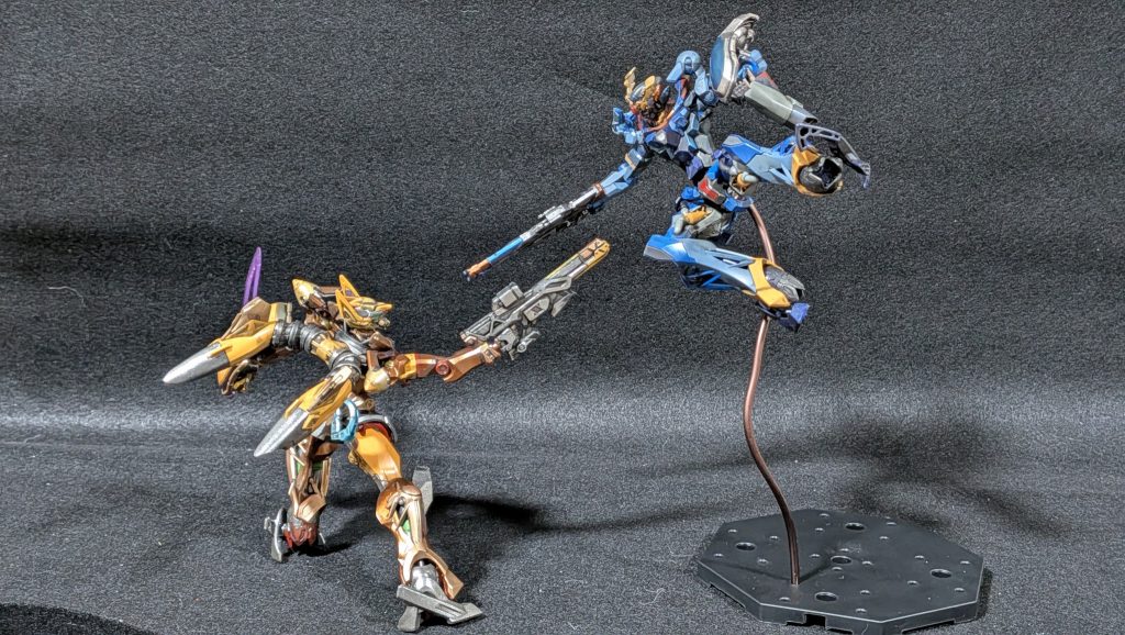 青ジークアクスと黄ジフレドの闘い–7枚目/制作者：Mio ガンプラ会