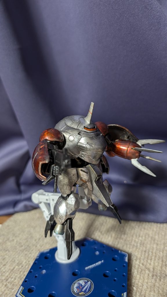 ハッキリ言って大変でした💦曲面が難しく何度も貼り直ししましたが、もうこれでOKにしました😅写真では上手く出ませんが、自分的には箱絵的な感じにはなってるなと満足してます😁 最後は半光沢を吹いてます 上手い丁寧な方がやればもっといい感じになるでしょう