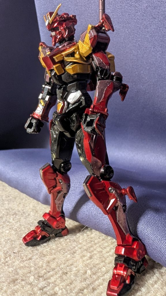 101　HGGG　赤いガンダム–3枚目/制作者：ie．