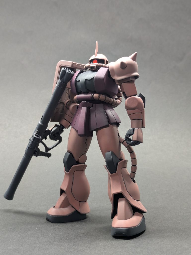 今回はスジボリもデカールも貼らないアニメ設定仕様