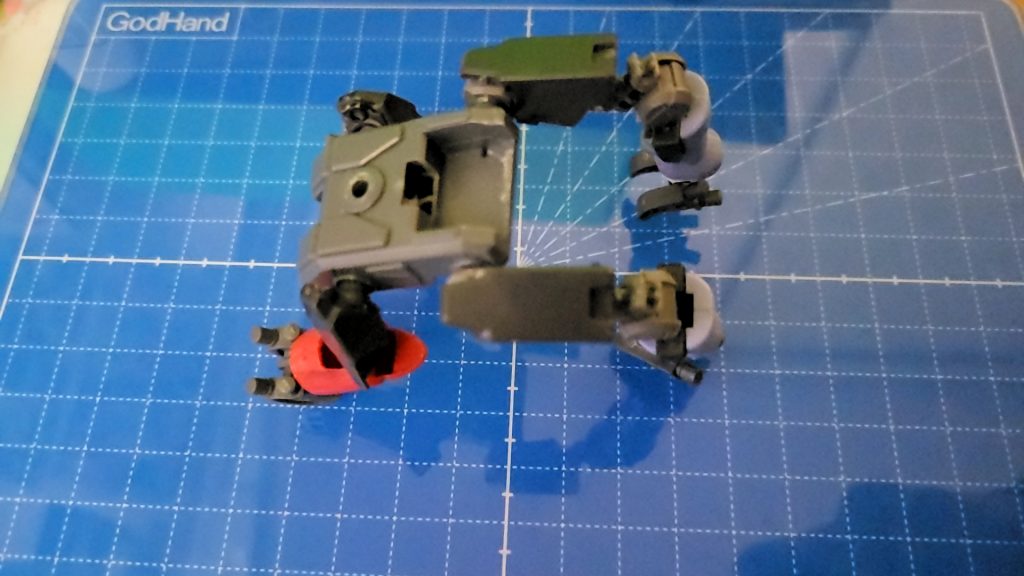 ドッグパックの脛パーツをヅダとガンキャノンのものに変更