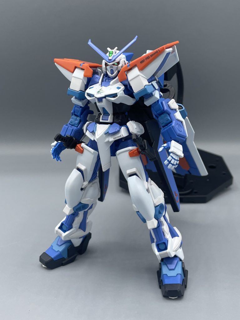 MBF-PO3secondL&nbsp;　GUNDAM ASTRAY BLUE FRAME SECOND L　　お名前長すぎｗｗｗ　本機はガンダムSEED DESTINYの外伝作品に登場するMSで、パイロットは叢雲劾。劾は連合軍によって開発された”戦闘用コーディネイター”の実験体であり、傭兵部隊「サーペントテール」のリーダーを務めています。