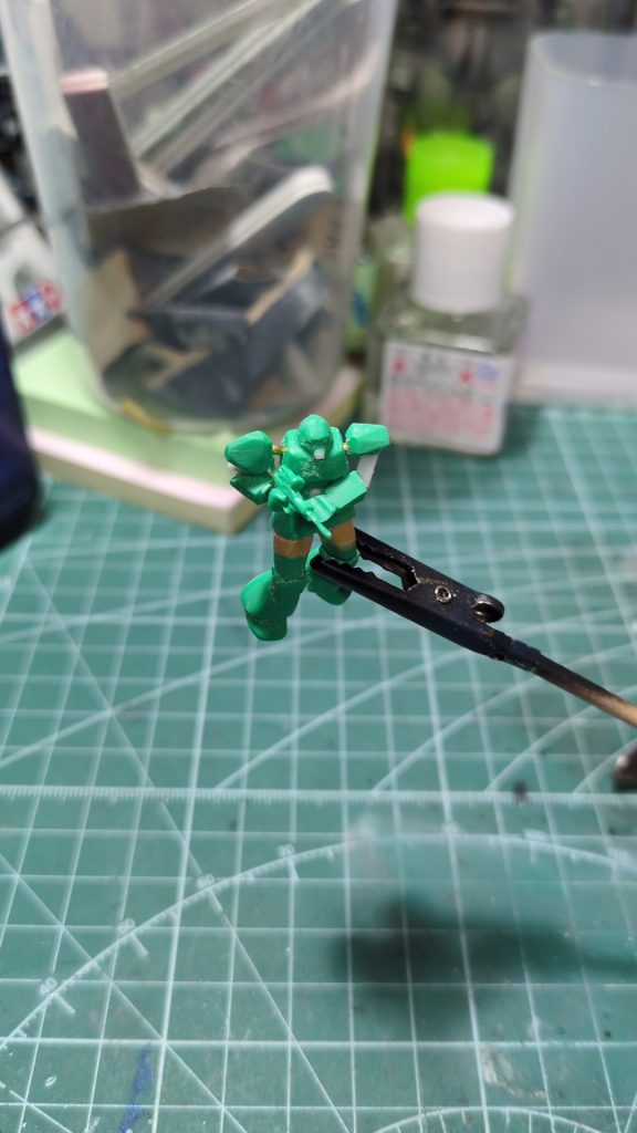 角やトサカが無いと識別不能なモビルスーツ