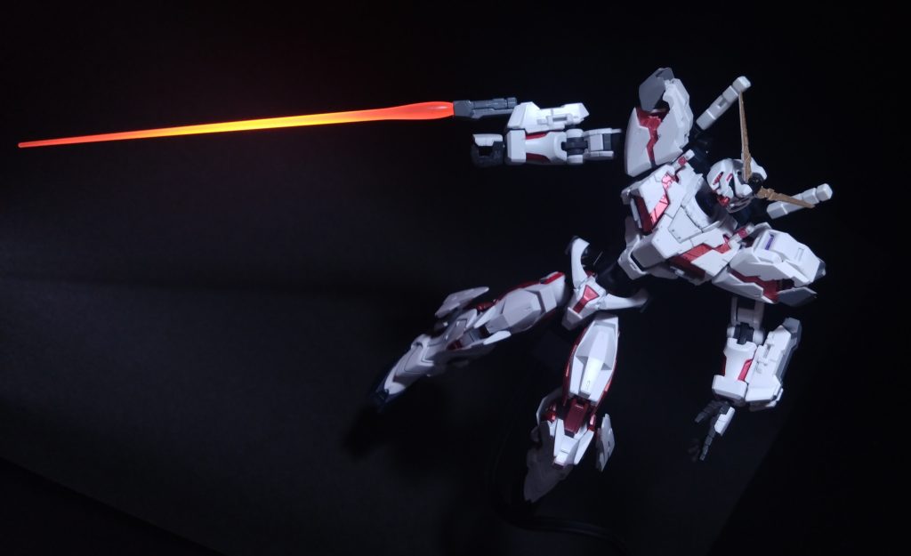 RGのユニコーンの腕のあそこを使ってますのでビームトンファーも再現できちゃいます。