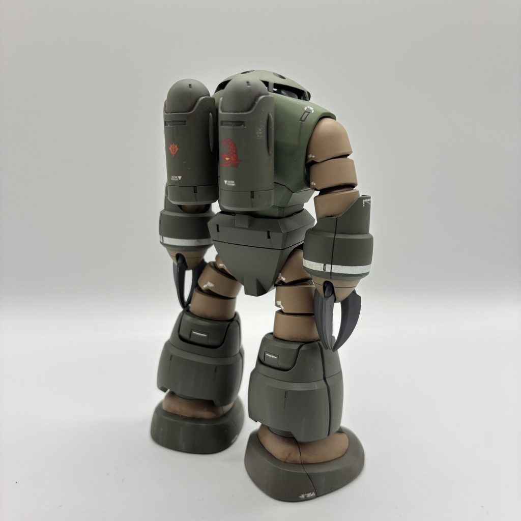 あらためて見ると合わせ目のヒケもあるし、塗装も分厚かったし、汚しもテキトーなのでそこが反省点です。もっと粉っぽい泥汚れ入てもよかったと思いますが、足すのはいつでもできるのでそのうちやるかもです。