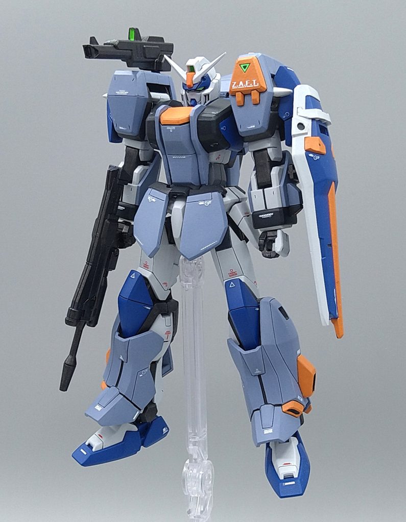 頭部、脚部、ハンドパーツ、ビームライフルはデュエルブリッツ、シールドはEGストライク、それ以外はすべてHGデュエルのものを使用しています。