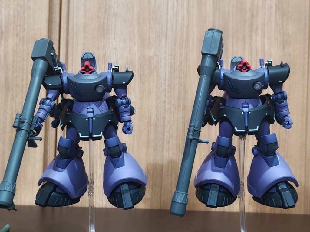 前方ショット。背中が重くて直立が安定しなかったので、アクションベースに頼りました。わかりづらいですが、向かって左側のガイア機には右肩にヒート・サーベルが懸架されてます。