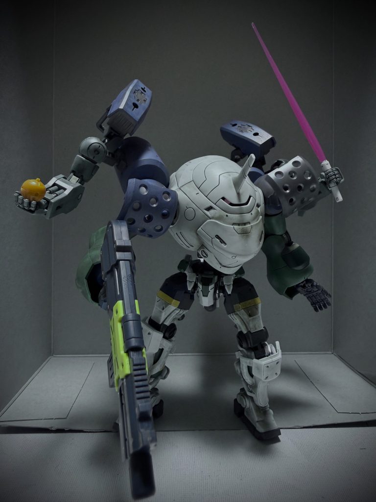 隠し持っていたビームサーベルと手榴弾で脅され、ライフルを奪われた！またどこかに行ってしまうのか？もう少し続くかも…w