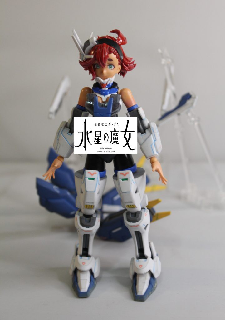 デカールは「水星の魔女 汎用1」https://bandai-hobby.net/item/01_4330/の「エアリアル」「フライトユニット」を貼り付けています