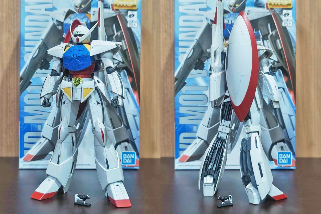 背面に武装をマウントした状態での前後ショット。これだとアクションベース用の穴が塞がるので、ポージングが制限されてしまいます。