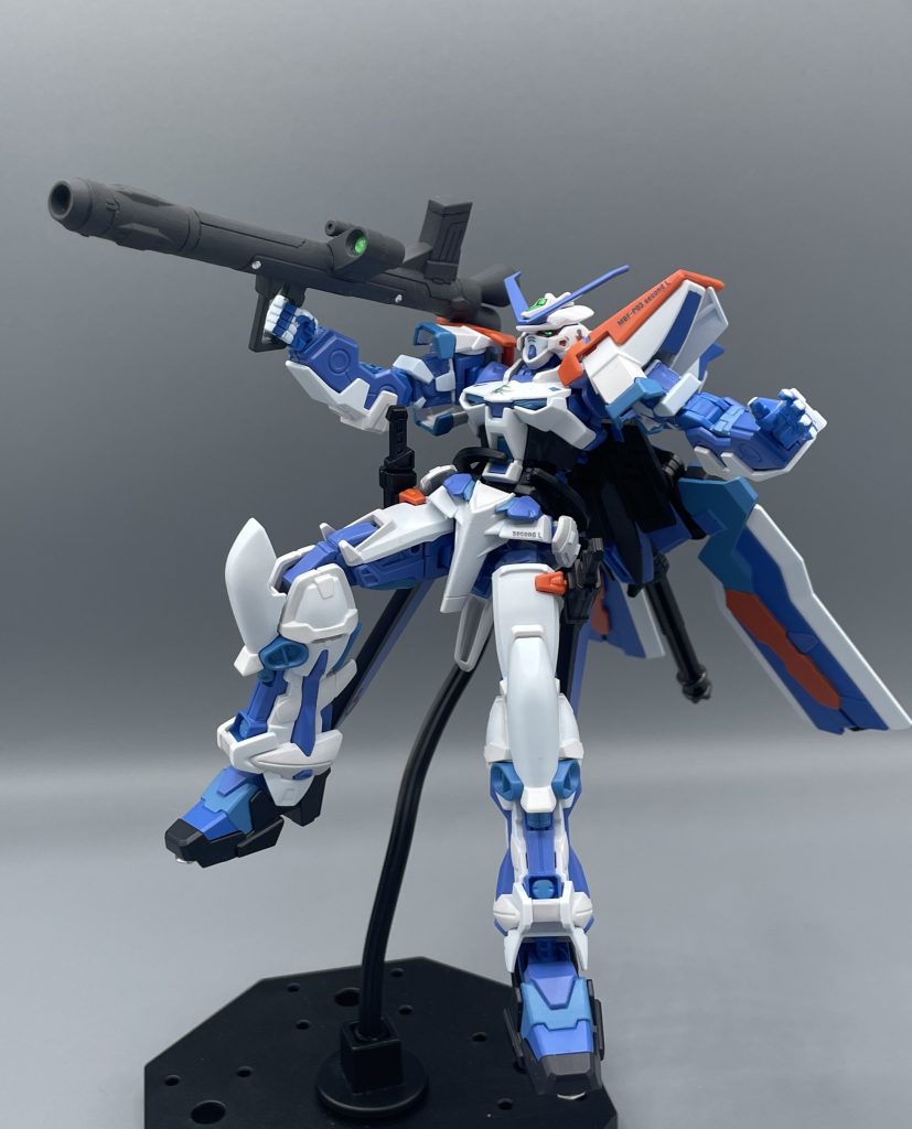 Ｍ６８キャットゥス500㎜無反動砲　無印ブルーフレームの代表的な武装をセカンドＬにも装備させてみました。やっぱり、ブルーフレームにバズーカは良く似合いますね。