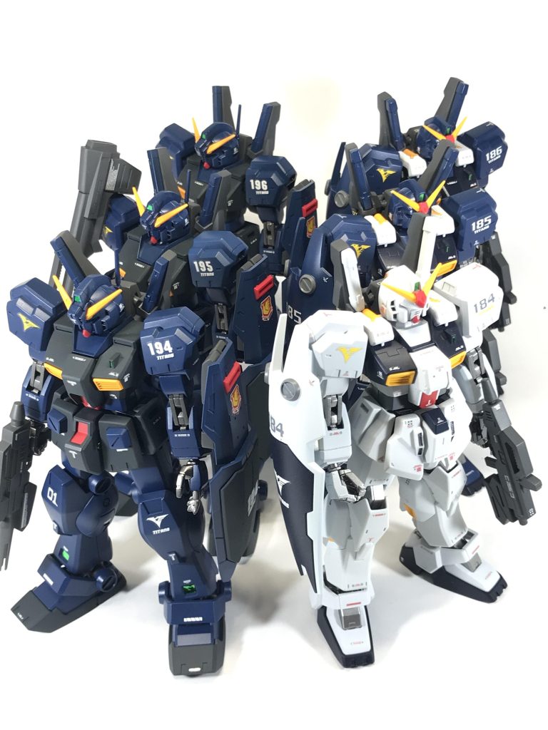 （おまけ2）小隊単位のツーショットです。二つの試作機小隊を並べてみました。