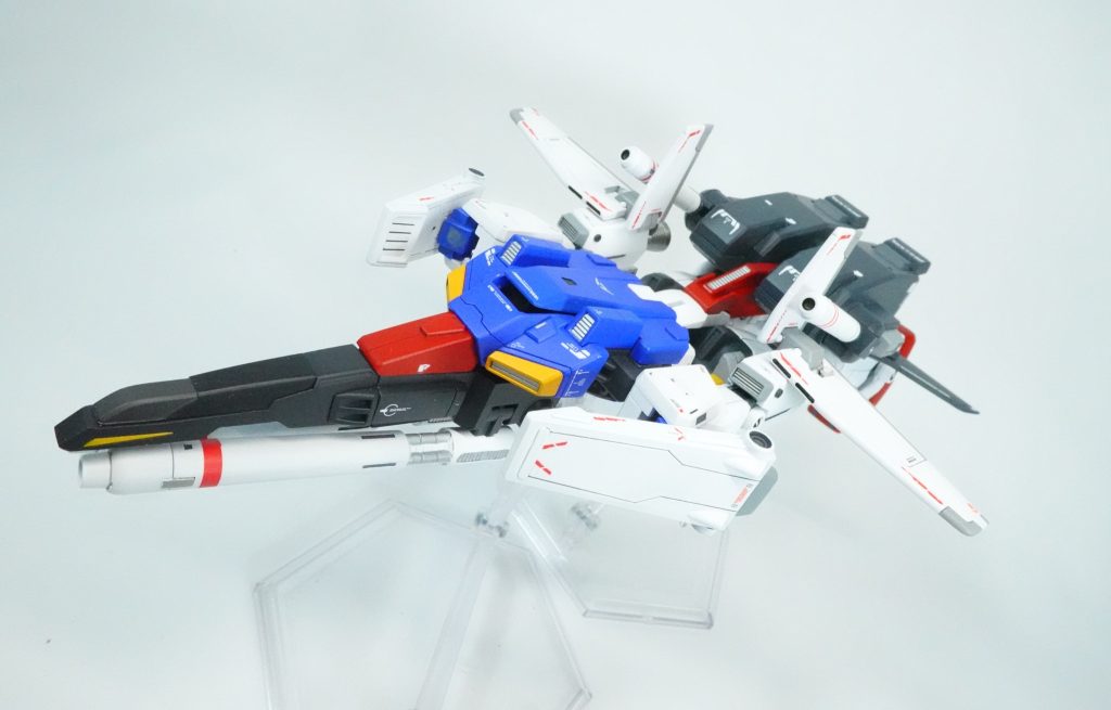 Gフォートレス。脚の変形機能は無いので脚だけはいわゆる寝そべり変形です。