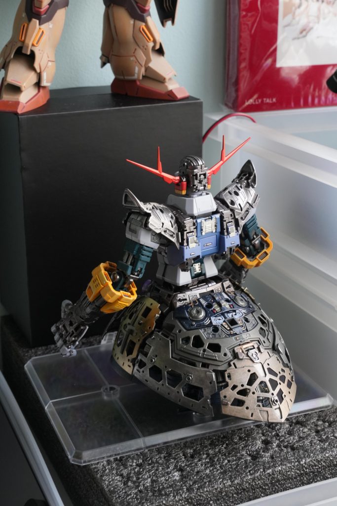 Original plan was to fully paint this huge kit. However I was sooooo impressed with the internal frame design!&nbsp;