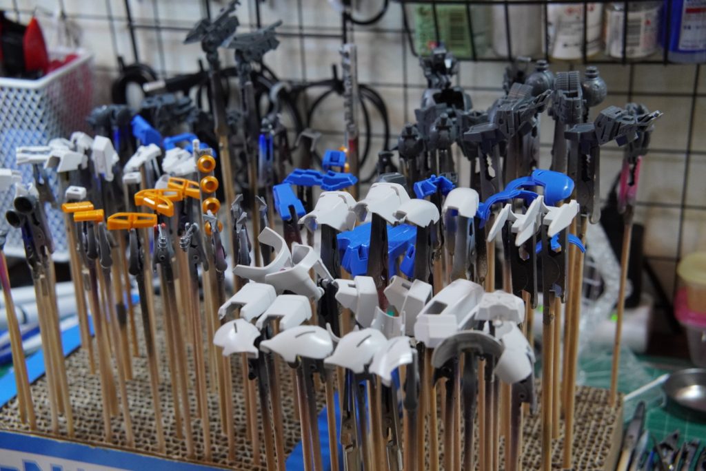 パーツ点数は多いけど、その分塗り分けのマスキング無しで塗装できちゃうので、サクサク進みました