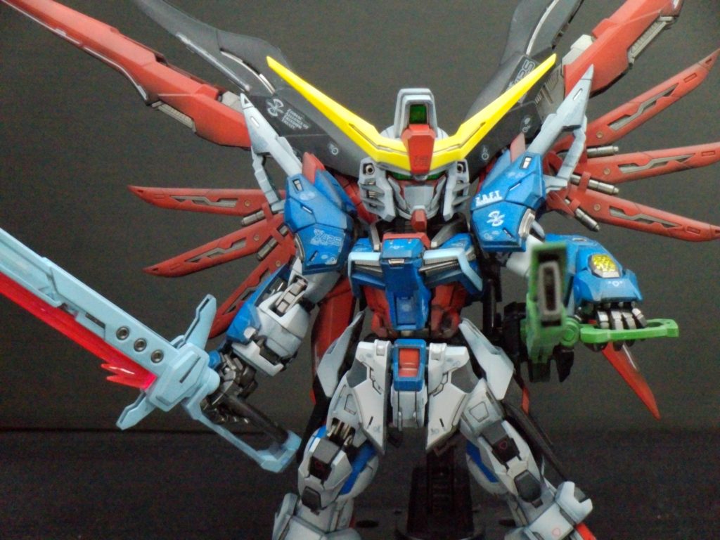 背中からの接続アームの取り回しが割とシビアなのはこの手のキットであるあるだけれども全塗装で動かしにくい部分もあるけども余裕で取り廻せるのがいいよね