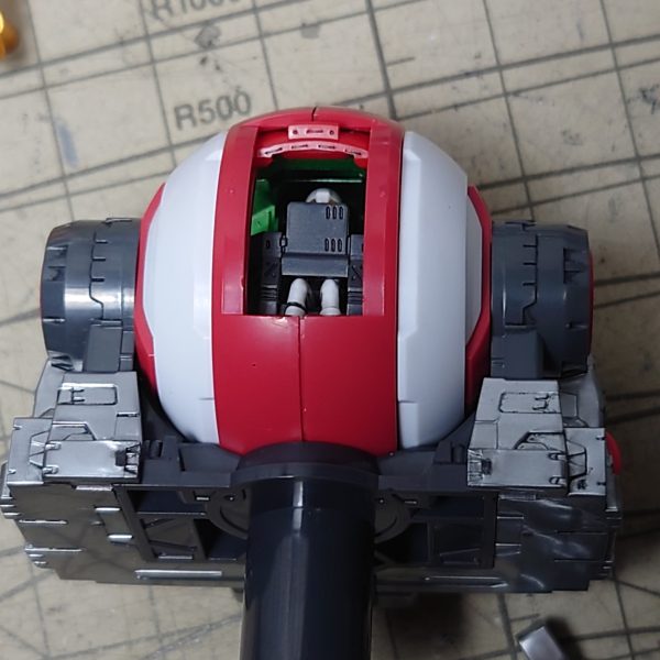 この綺麗なサイコフレーム色、見えなくなります。発光させれば、まぁ見えるのかな。（3枚目）