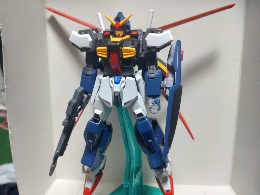 シールドもMk-Ⅱそのままも考えたのですが、どうせならストライクのシールドを塗ってしまえ!と思いそっちを採用しました