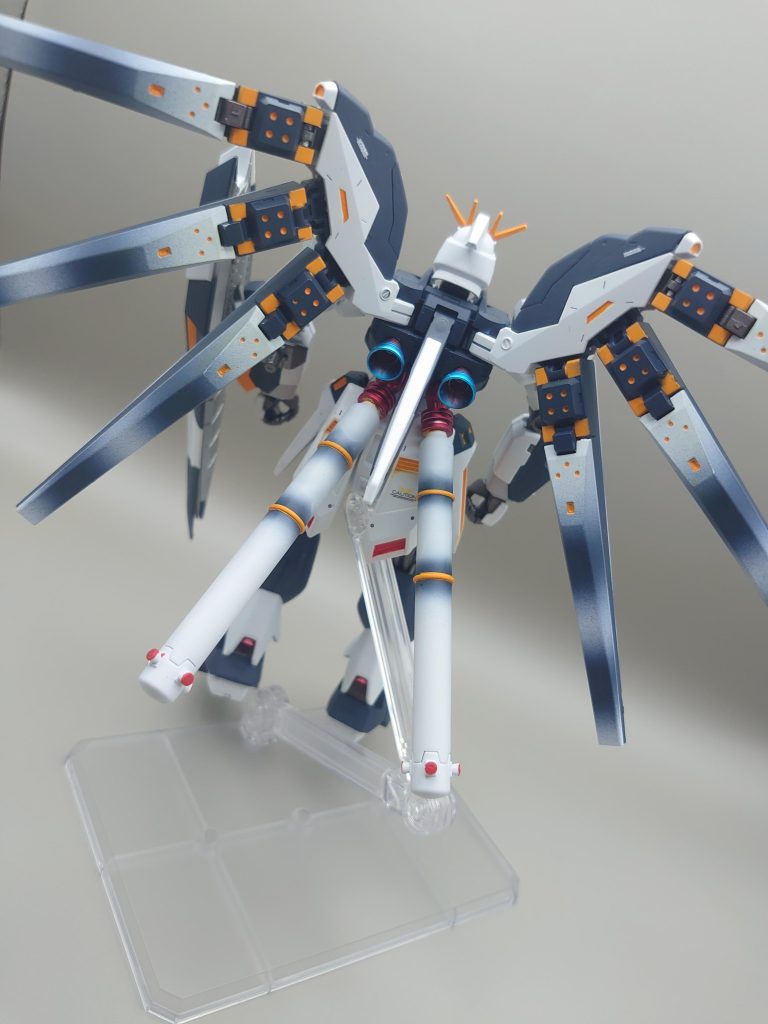 HI-νガンダム νガンダムカラーver.–3枚目/制作者：Leo