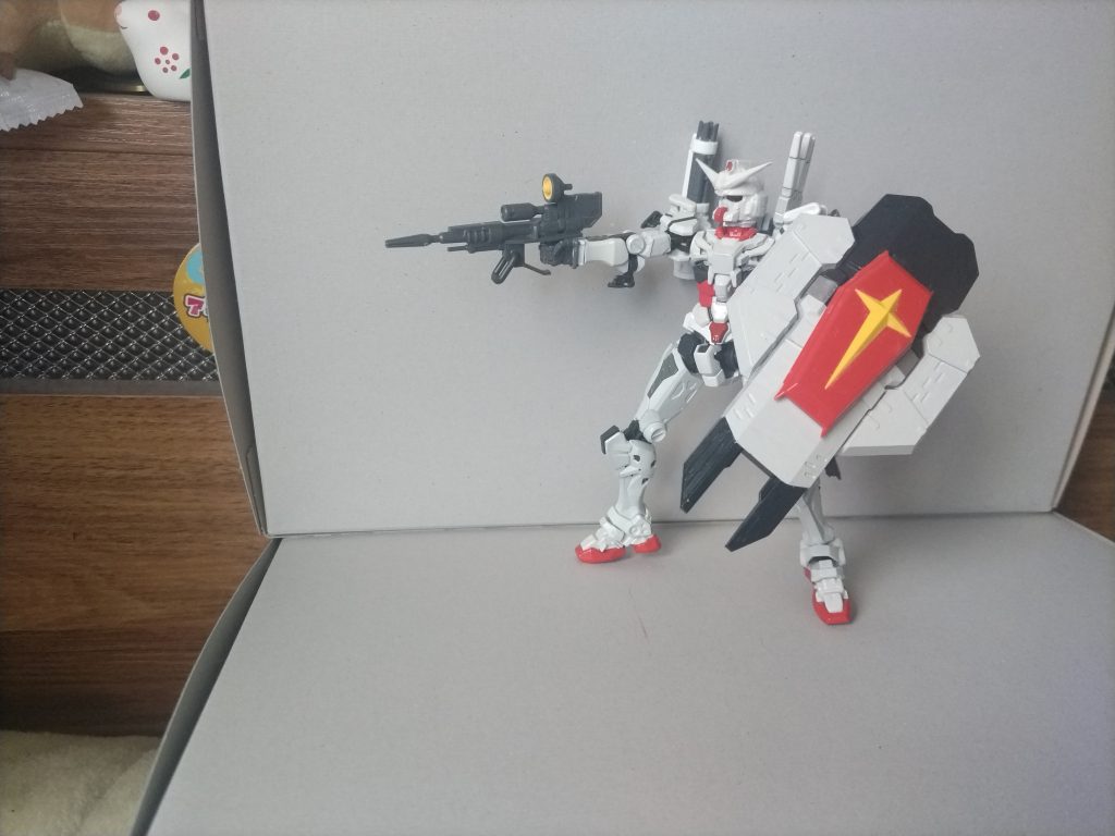 原典のEXがガンキャノンのものと似た形状のビームライフルを装備していたので軽キャノン用のビームライフルを流用