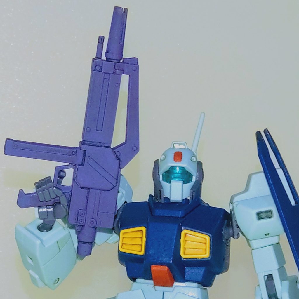 ビームライフル。HGUCシルヴァ・バレト付属のジェガン用ビームライフル。規格は統一されていたと思うので装備させてみましたが、結構デカイですね😅