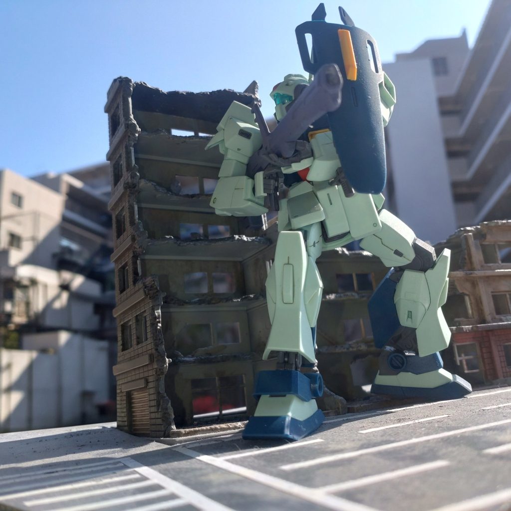 クレイバズーカを装備させてのポーズ。これも悪くないでしょ?