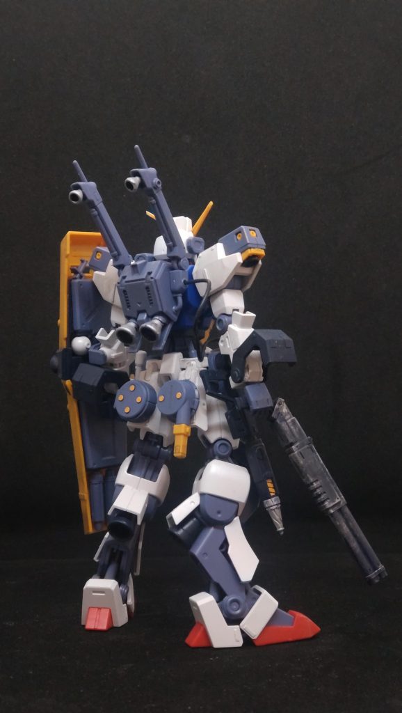 そら、こんな見た目してたら新型MSだと勘違いしますよねと。