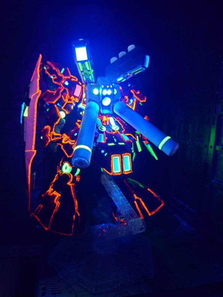 個人的に好きな後ろからの構図バーニアを吹かしてるみたいで好きです