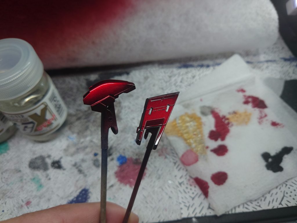 ・塗装その3クリアーレッドを3回塗装。エッジを残したおかげか、暗みが出て良い感じに✨