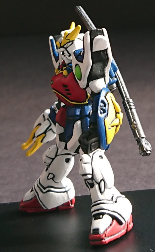 自分は触れたことないのですが、『ガンダムアーティファクト』というシリーズは素材がABSらしいので加工もできるんでしょうけれど・・。