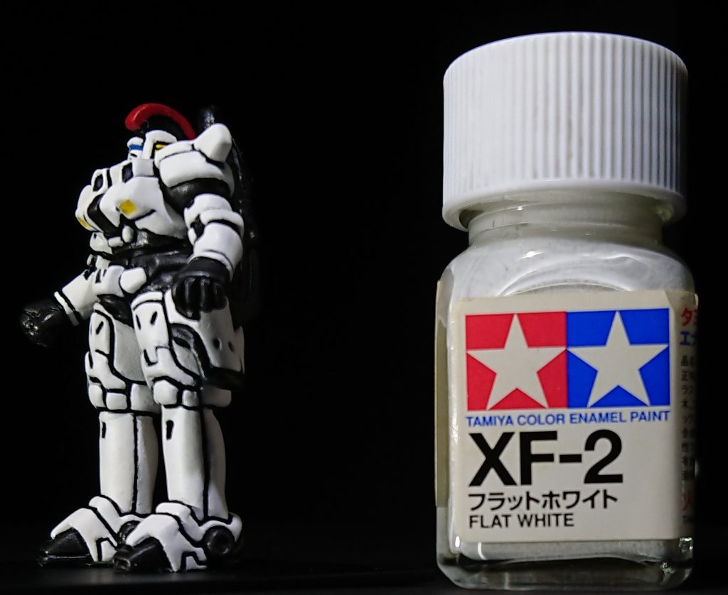 この大きさのキットにデカールを貼る・汚しをキメる方が居らっしゃるとか。いつの間にかこの世界は異次元になっていた・・。