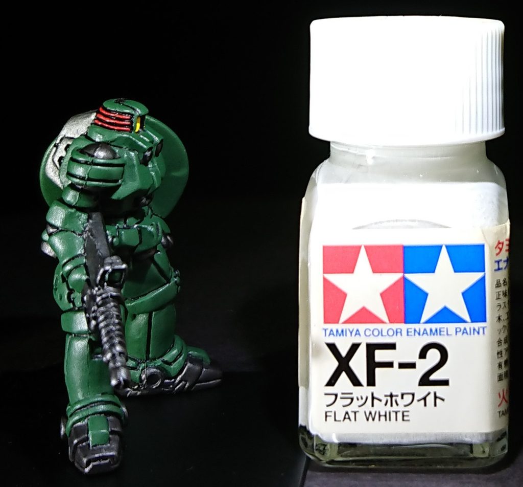 最初、肩の球体やつま先などを設定通りココアブラウンで塗ったんですが、視覚的に拒否反応が出て黒に変更しました。・・。