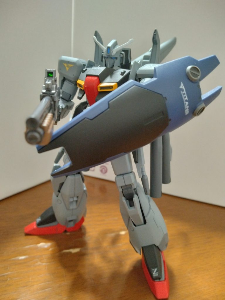 アフターティターンズに鹵獲された設定です。が、大戦末期の物資不足でティターンズブルーに塗装出来なかったイメージです。