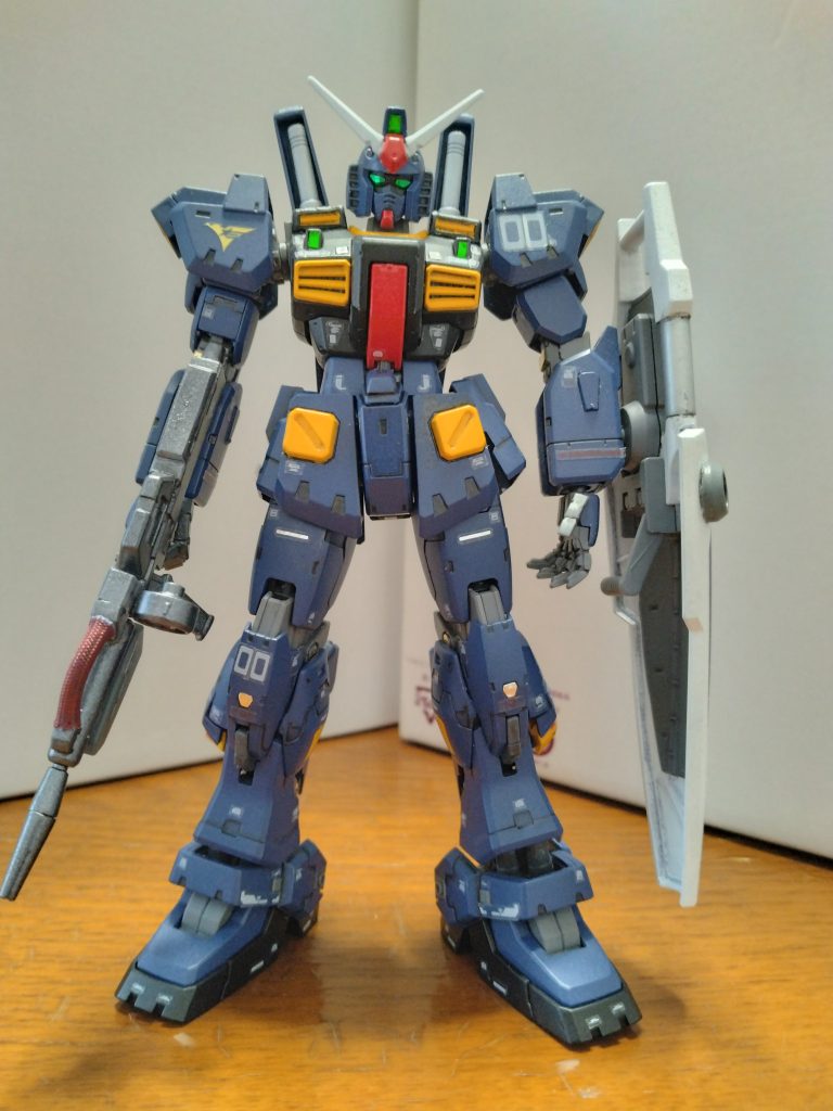 アフター流用パーツ元頭部→ガンダムアンテナ・ビームライフル・シールド→GP01肩ダクト・肩アーマー・腰アーマー・ビームサーベル→ジム・カスタム
