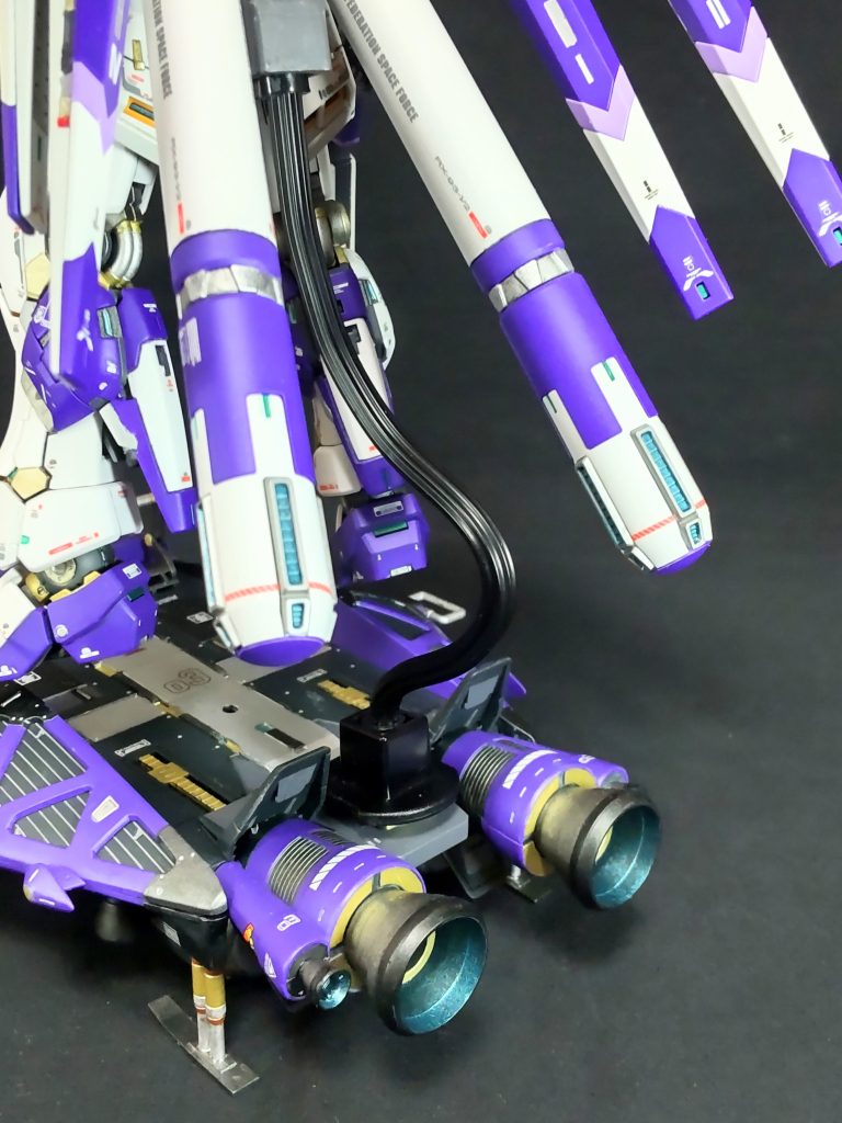 接続部は、こんな感じです😄。ガトリング砲を付けてたところが実は接続部で、最初から仕込んでました😁。