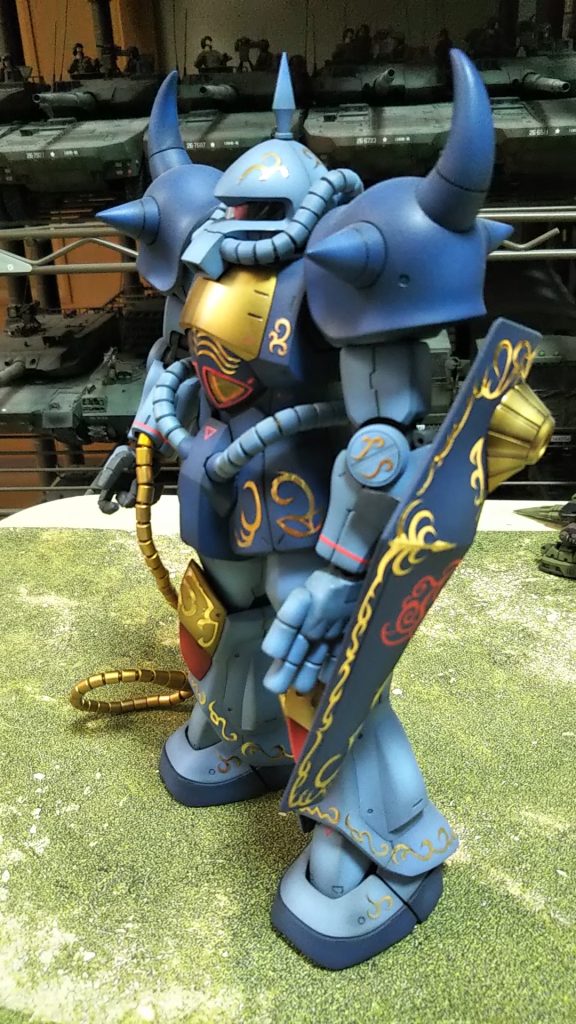 左斜め前