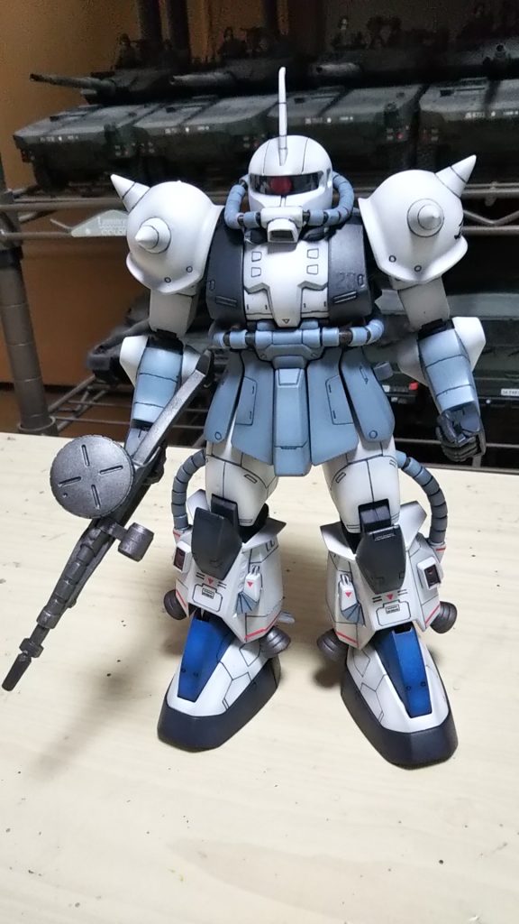 正面デカールは設定イラストを参考に最低限💦