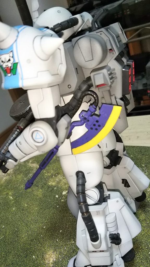 ヒートホークは紫他は白いです