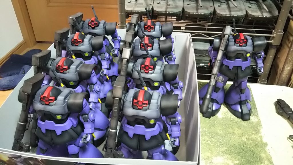 残る機体はあと3つ💦アムロは3分で全滅させましたがここまで揃えるのに3ヶ月かかっております💦