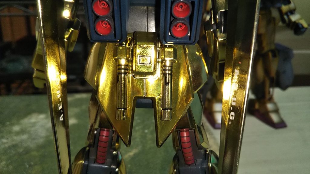 お尻のサーベル✨