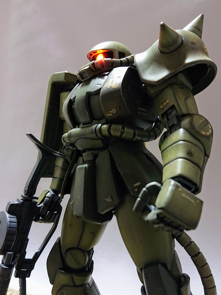 水転写デカールの再販に出会えたおかげで組立説明書通りに貼ってみました。