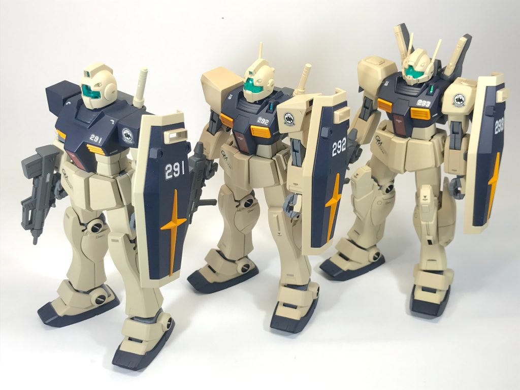 ジム、ジムⅡ、ジムⅢの並び写真です。これがやりたかったんですよね〜😀