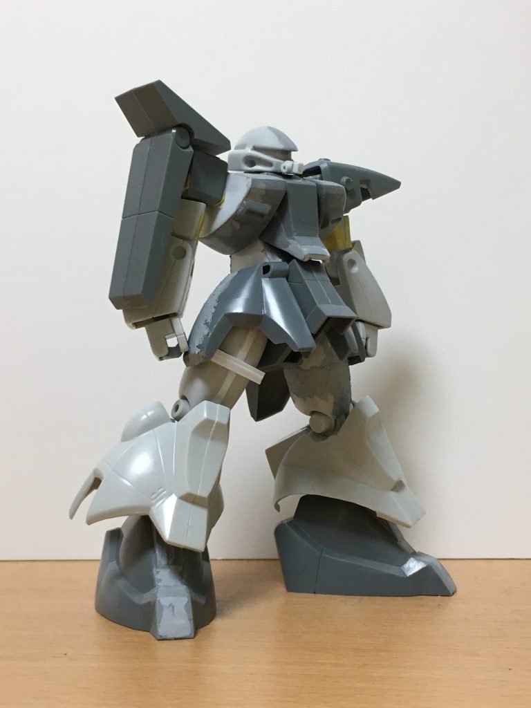 改造中の画像。プロポーション変更は力技。パーツごとの形状は良いんですよね。