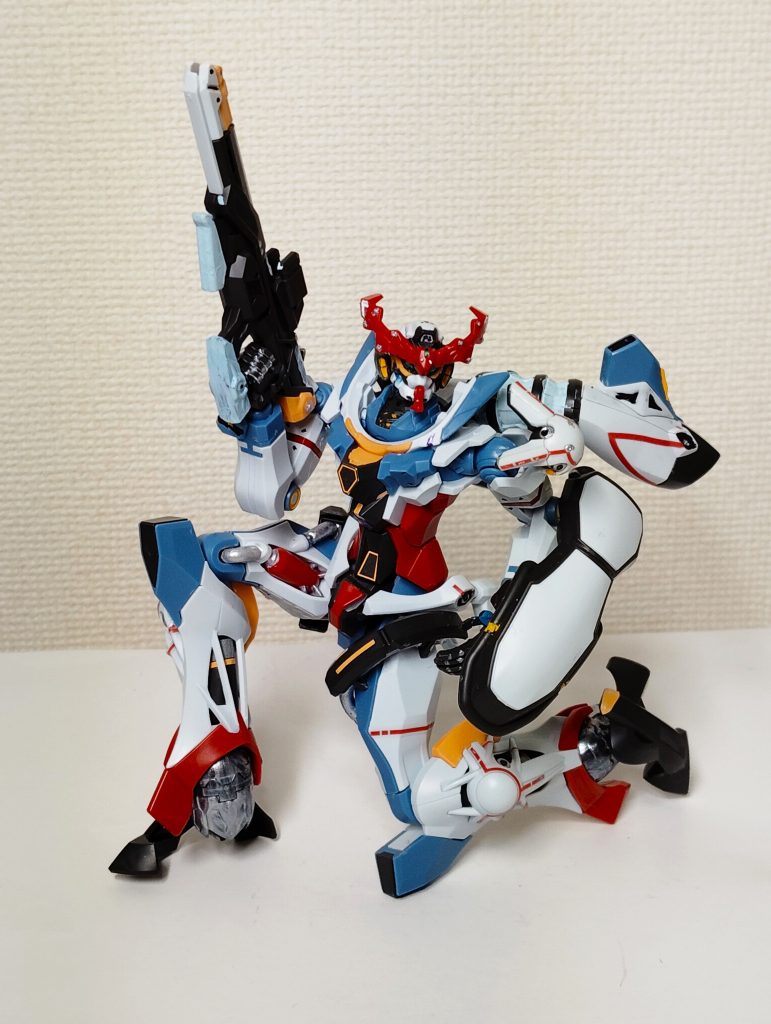 主人公機ではあるが、おじさん(爺)にはGQリファインされた他の機体の方がしっくり来る。色味が微妙に渋いからなのか？とも思う。白は白、青は青、オレンジは黄色、と昔のガンダムっぽい派手な色合いなら違って見えるのか？？？