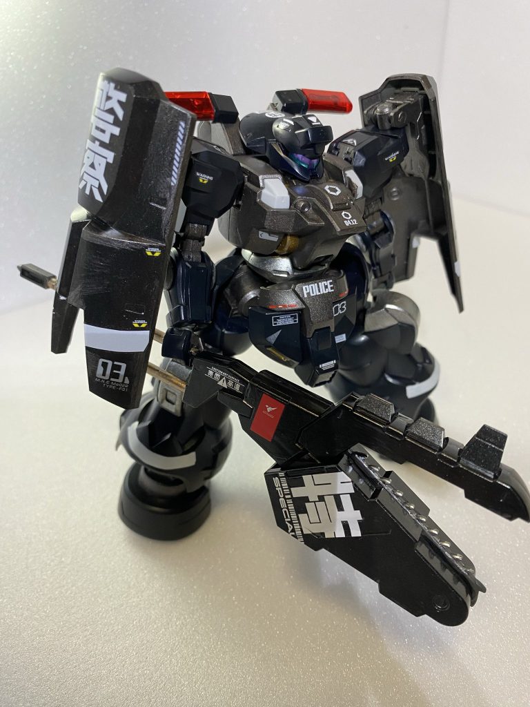 特務隊仕様の捕縛レンチメイス。捕縛用なので挟むだけです。