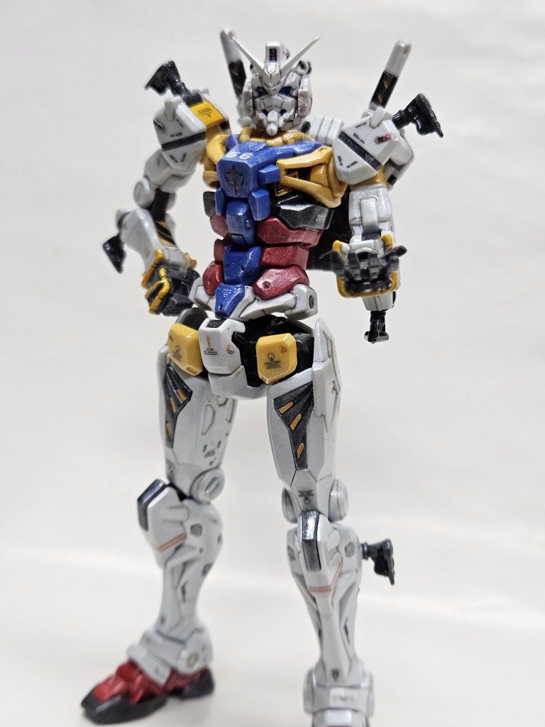 正直モビルスーツというより、どこぞの正義超人みたいですね。