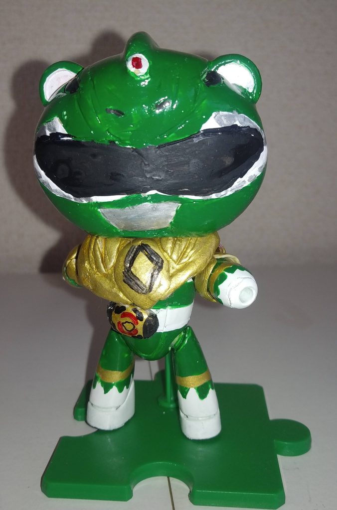 以前、「きゃらっがい」の頭を利用して、ドラゴンレンジャーの頭を作った時の写真…