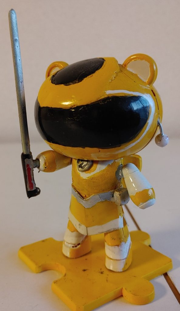 レーザーマグナムのグリップ部分に内臓されている伸縮自在の剣。名前は不明？